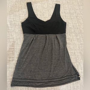 Lululemon tank, size 6